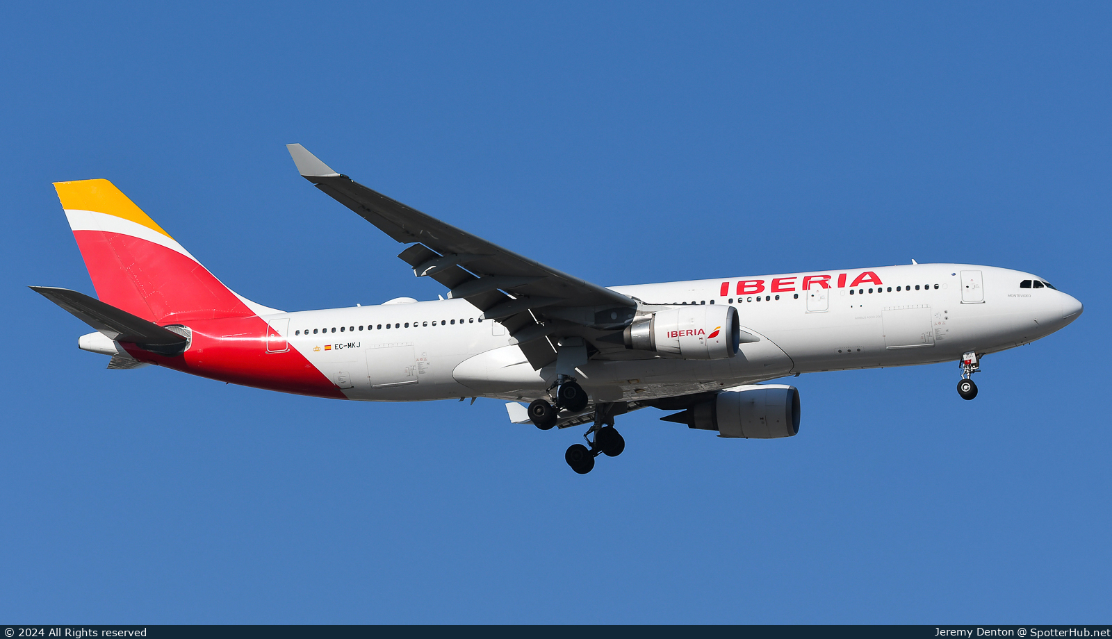 Photo of EC-MKJ - Airbus A330-202 operated by Iberia