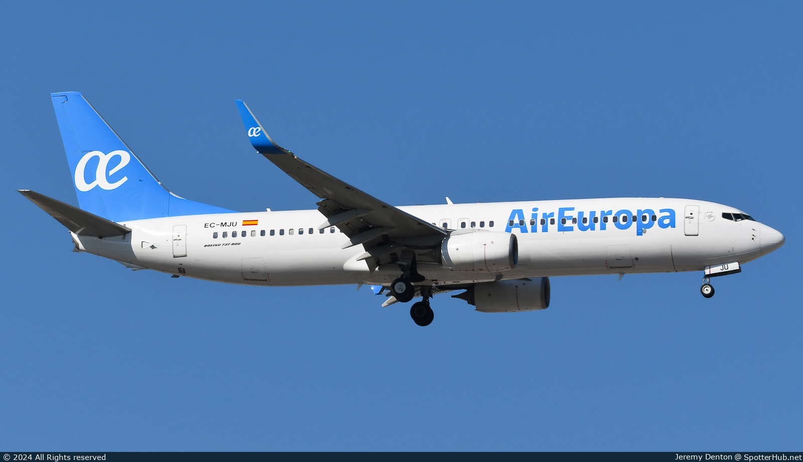 Photo of EC-MJU - Boeing 737-85P operated by Air Europa