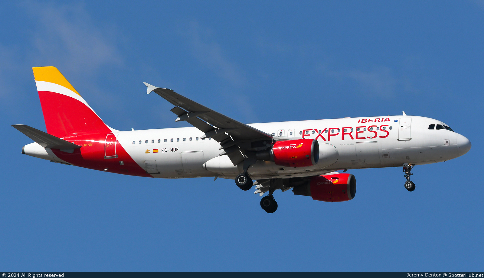 Photo of EC-MUF - Airbus A320-214 operated by Iberia Express