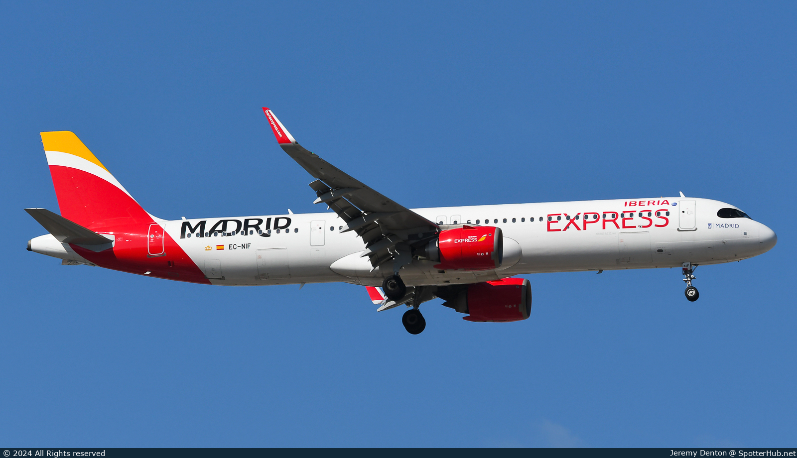Photo of EC-NIF - Airbus A321-251NX operated by Iberia Express