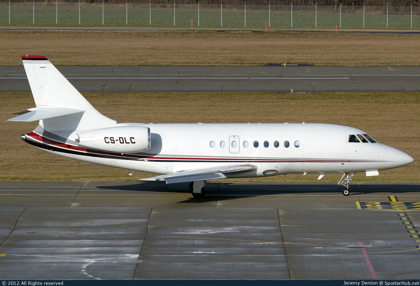 Photo of CS-DLC - Dassault Falcon 2000EX operated by NetJets Europe