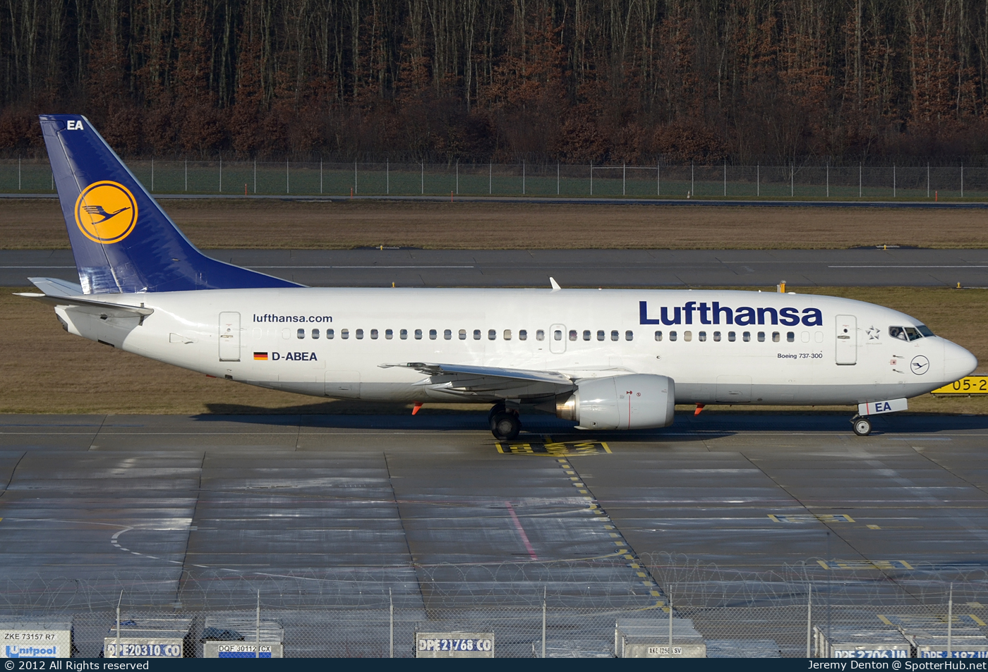 Photo of D-ABEA - Boeing 737-330 operated by Lufthansa