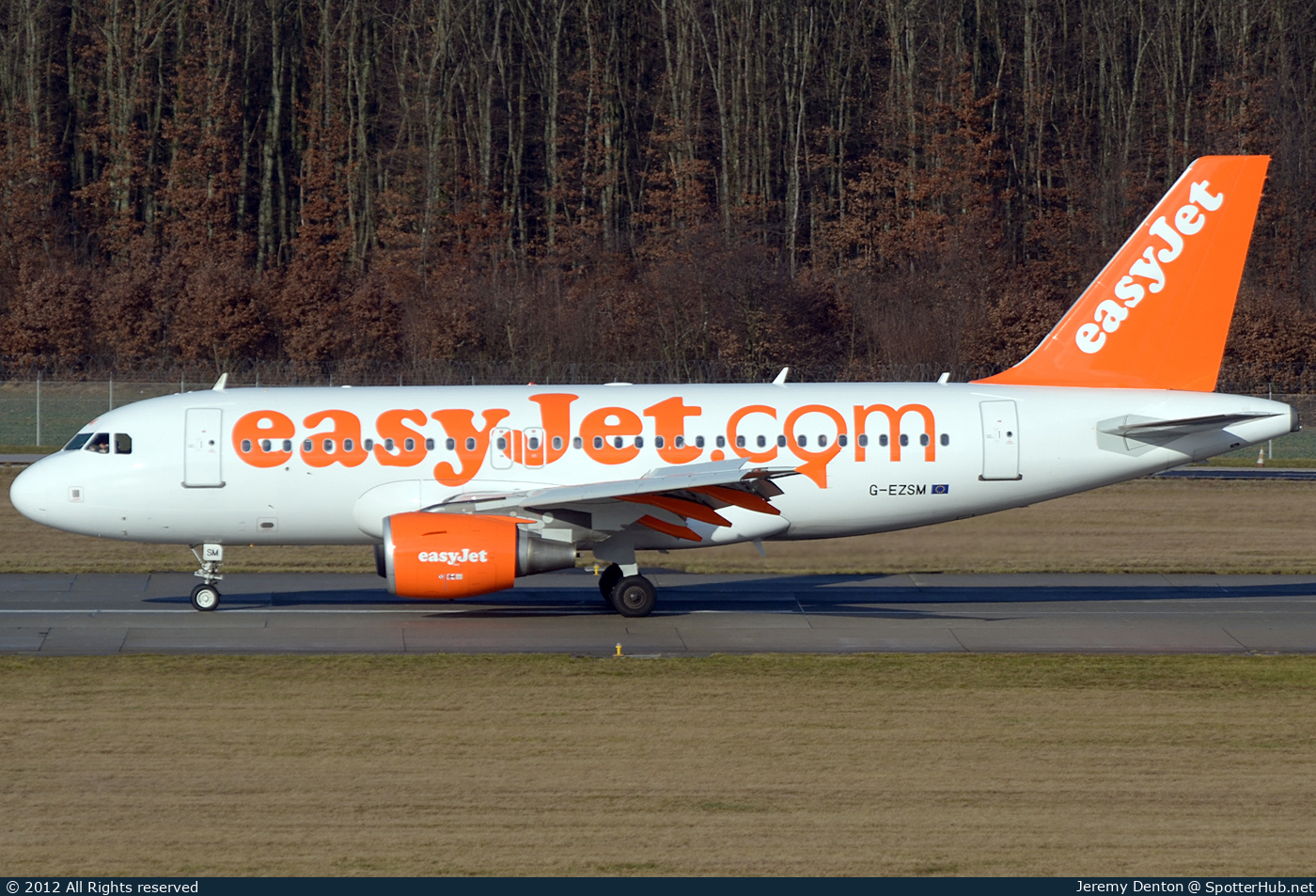 Photo of G-EZSM - Airbus A319-111 operated by easyJet