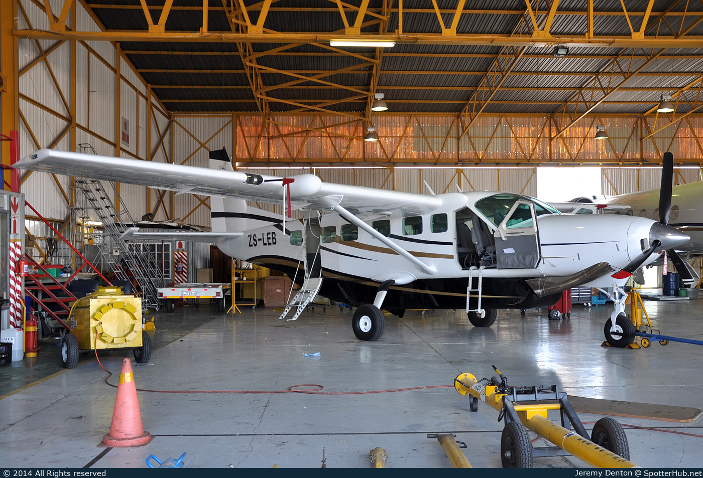Photo of ZS-LEB - Cessna 208B Grand Caravan operated by Ultimate Air