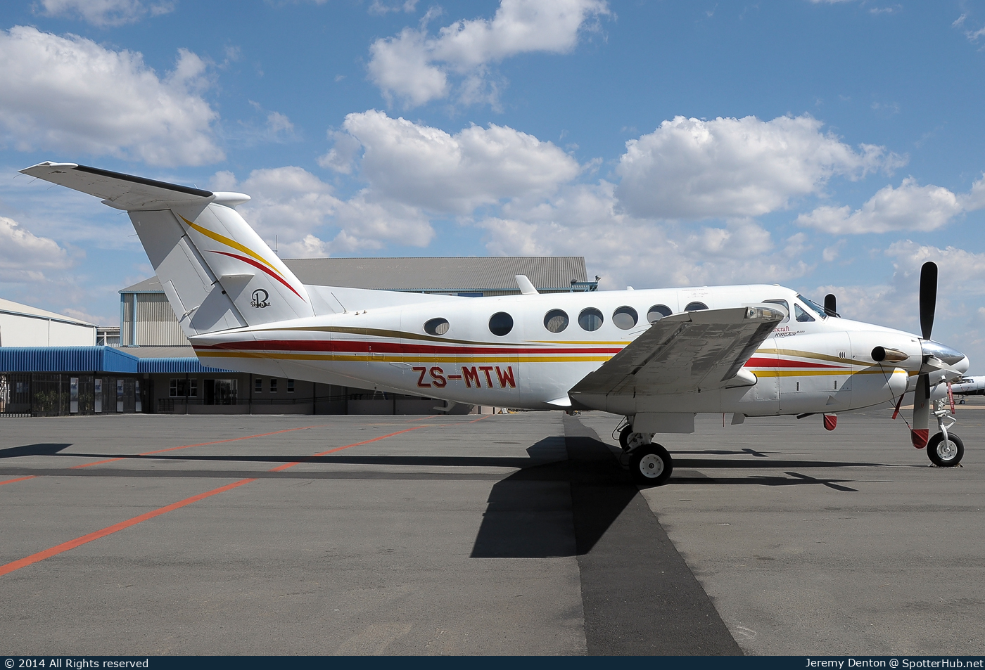 Photo of ZS-MTW - Beechcraft B200 Super King Air operated by Private