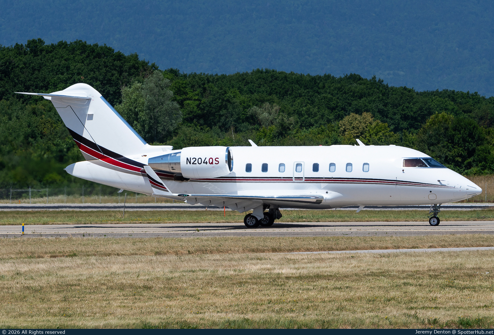 Photo of N204QS - Bombardier Challenger 650 operated by NetJets