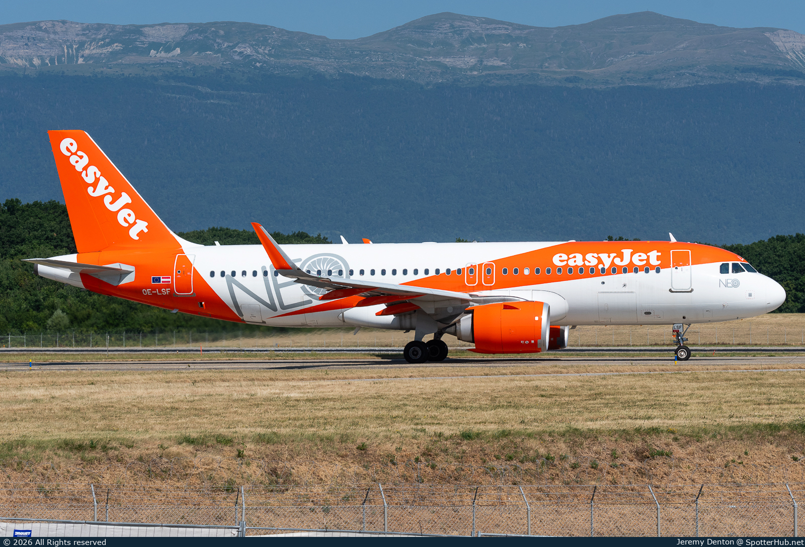 Photo of OE-LSF - Airbus A320-251N operated by easyJet Europe