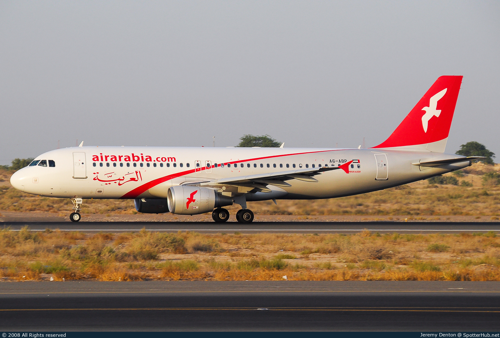 Photo of A6-ABP - Airbus A320-214 operated by Air Arabia