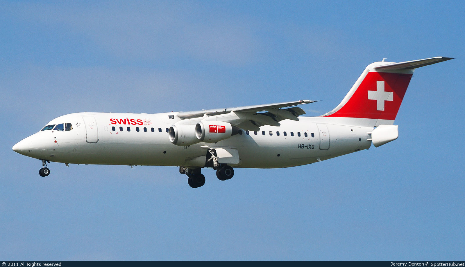 Photo of HB-IXO - British Aerospace Avro RJ100 operated by Swiss International Air Lines