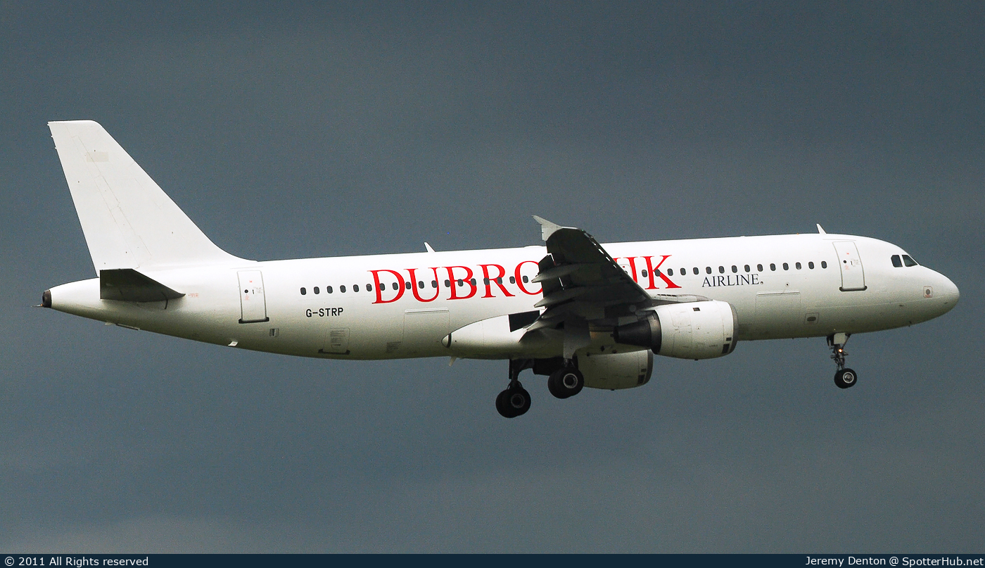 Photo of G-STRP - Airbus A320-211 operated by Dubrovnik Airline (opb Astraeus Airlines)