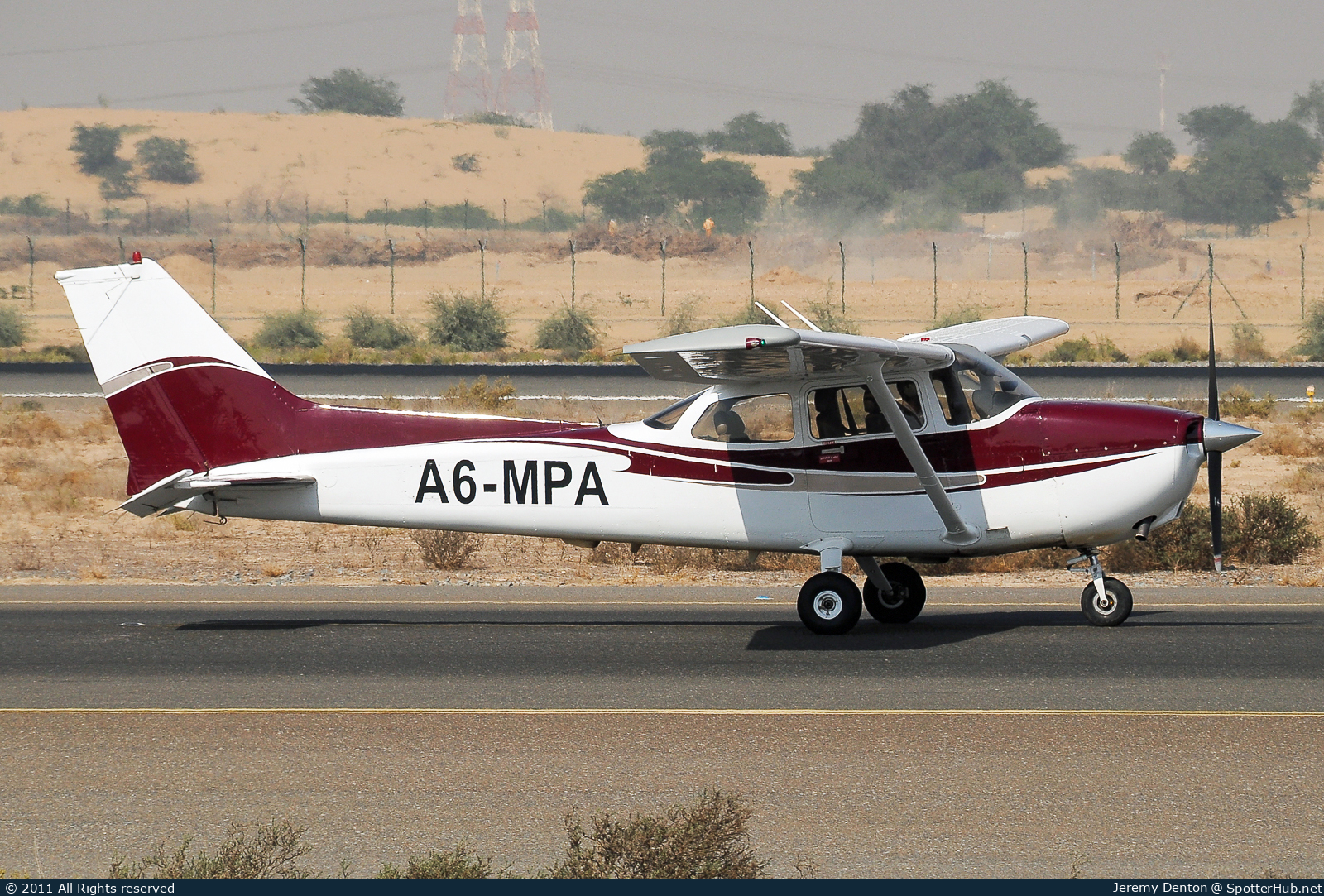 Photo of A6-MPA - Cessna 172S Skyhawk SP operated by Private