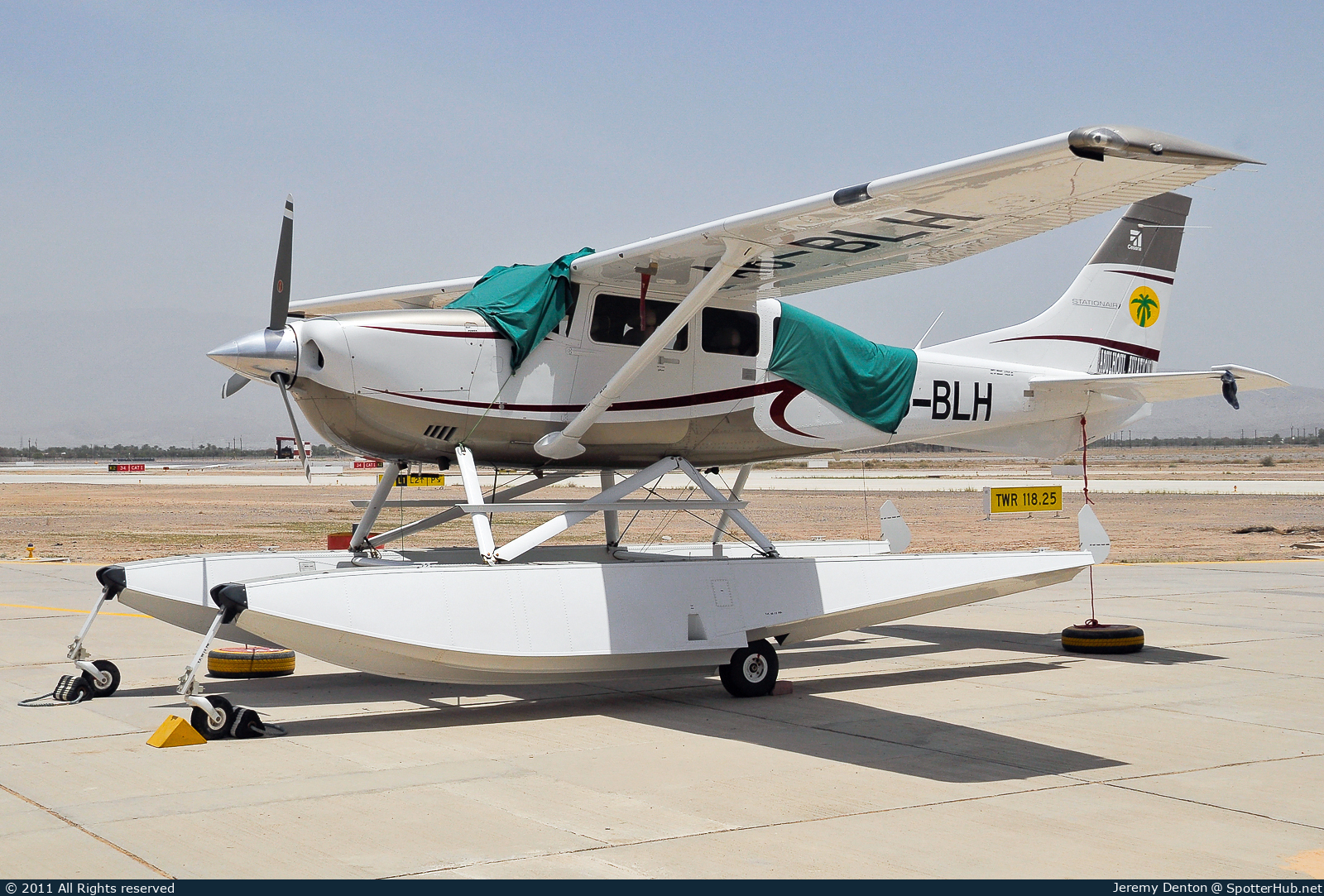 Photo of A6-BLH - Cessna 206H Stationair operated by Abulhoul Aviaton