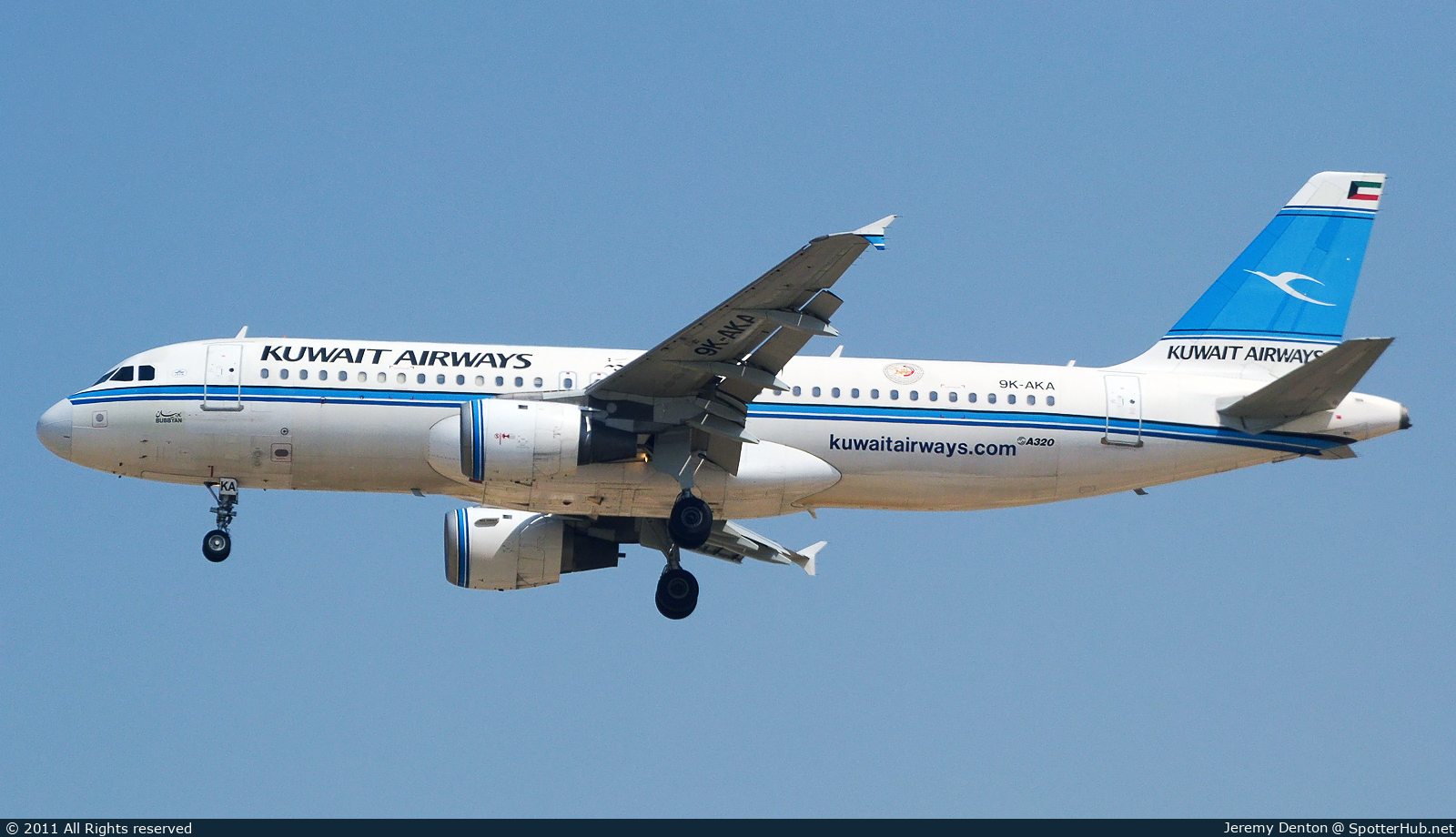 Photo of 9K-AKA - Airbus A320-212 operated by Kuwait Airways