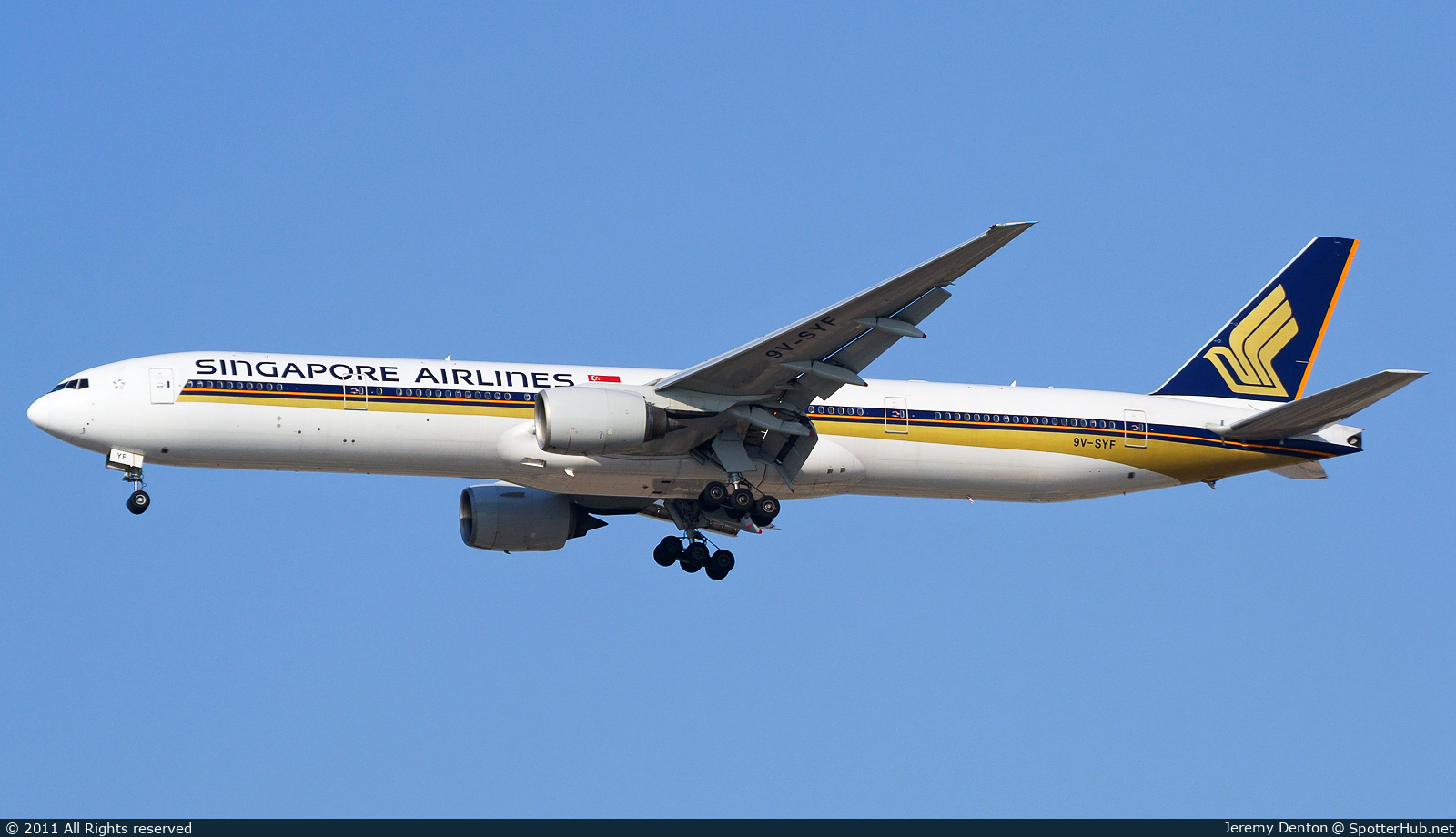 Photo of 9V-SYF - Boeing 777-312 operated by Singapore Airlines