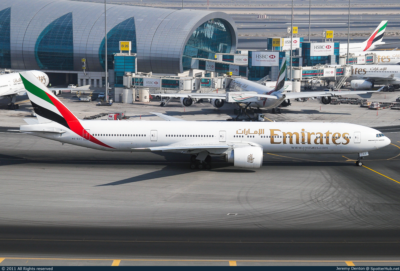 Photo of A6-ECT - Boeing 777-31H(ER) operated by Emirates