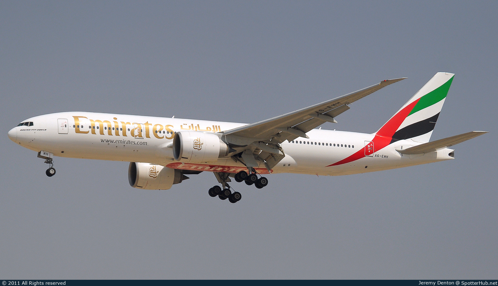 Photo of A6-EWH - Boeing 777-21H(LR) operated by Emirates