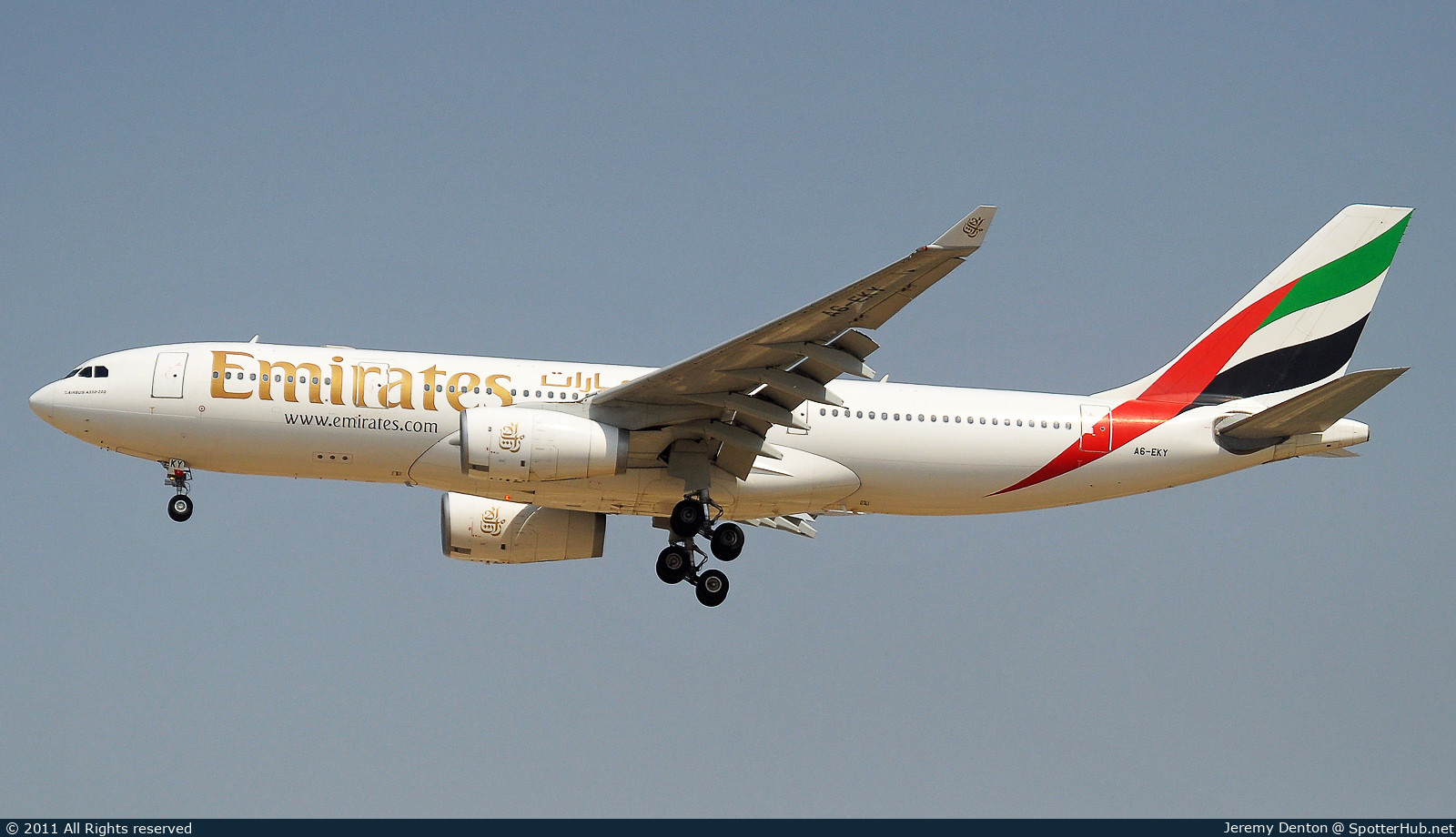 Photo of A6-EKY - Airbus A330-243 operated by Emirates