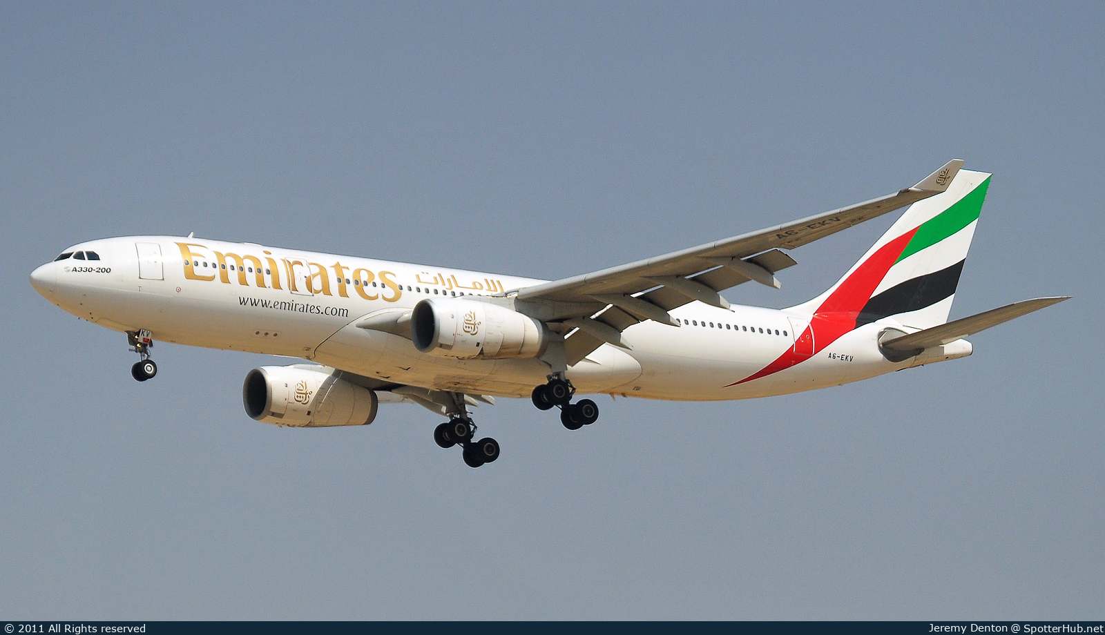 Photo of A6-EKV - Airbus A330-243 operated by Emirates