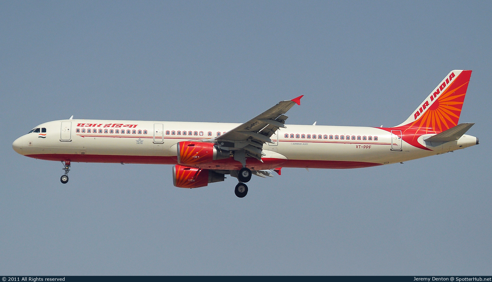 Photo of VT-PPF - Airbus A321-211 operated by Air India