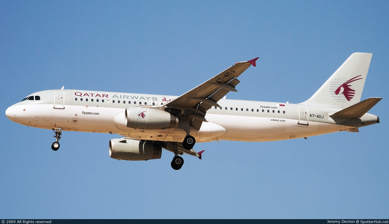 Photo of A7-ADJ - Airbus A320-232 operated by Qatar Airways