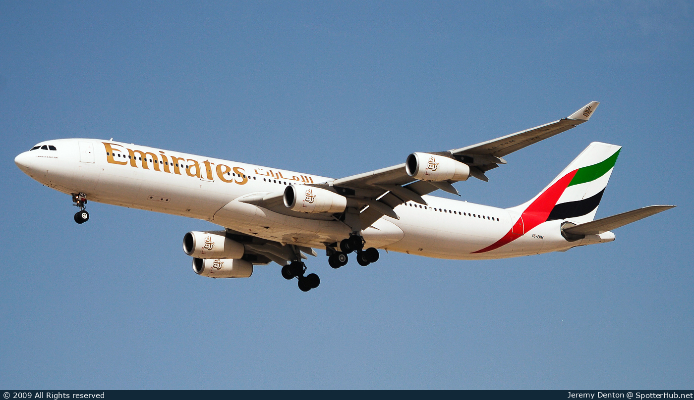 Photo of A6-ERM - Airbus A340-313 operated by Emirates