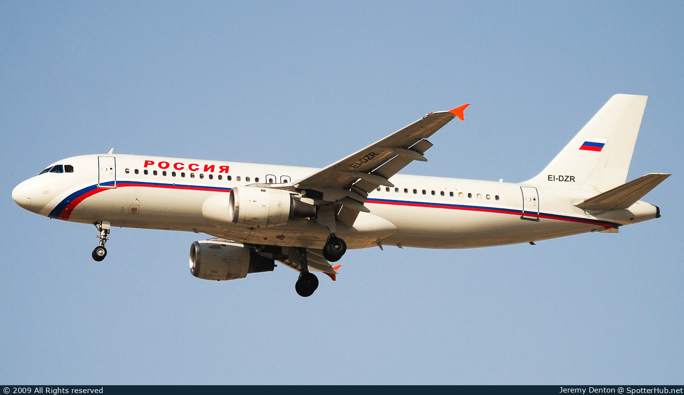 Photo of EI-DZR - Airbus A320-212 operated by Rossiya Airlines
