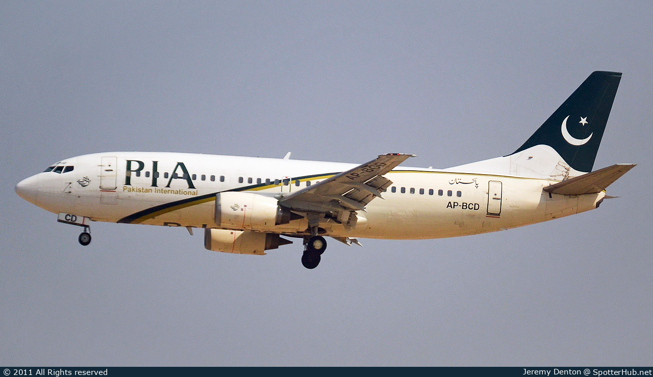 Photo of AP-BCD - Boeing 737-340 operated by PIA Pakistan International Airlines