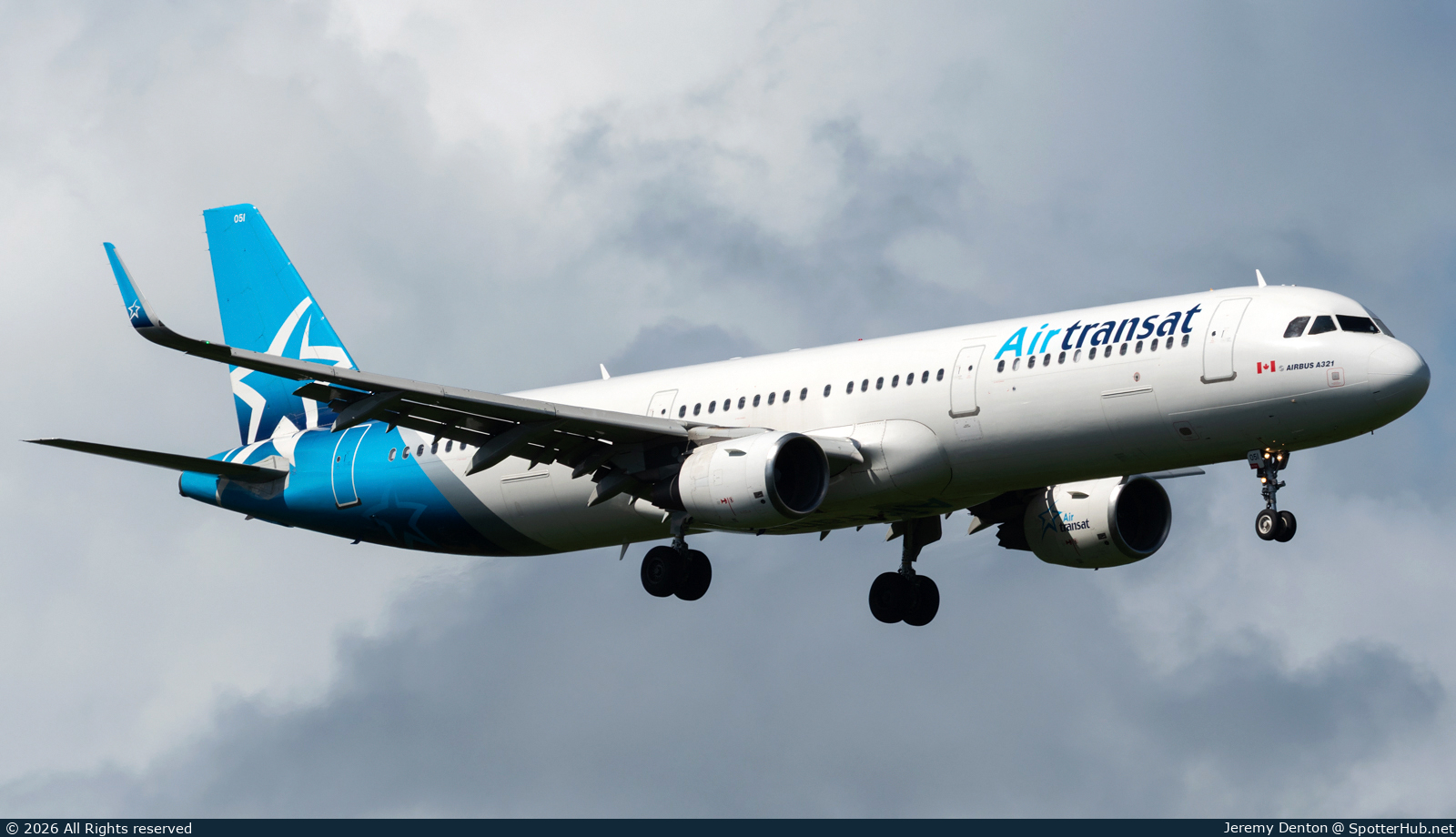 Photo of C-FTXQ - Airbus A321-211 operated by Air Transat