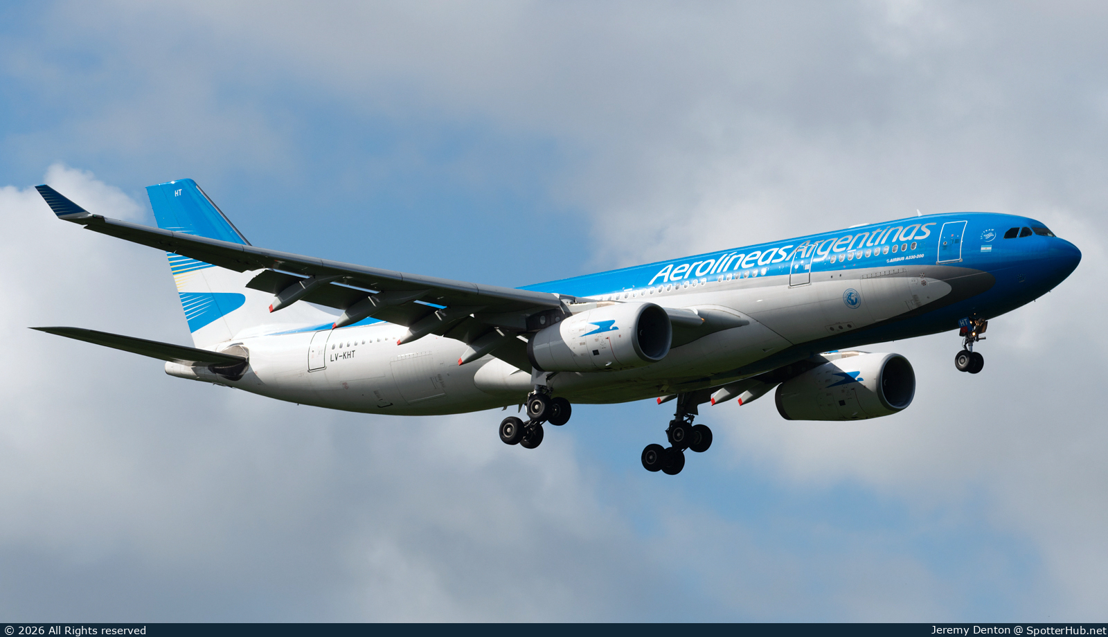 Photo of LV-KHT - Airbus A330-243 operated by Aerolíneas Argentinas