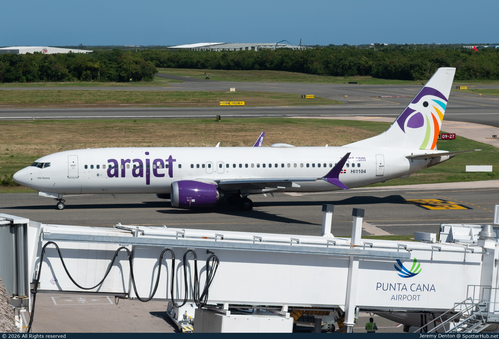 Photo of HI1104 - Boeing 737 MAX 8 operated by Arajet