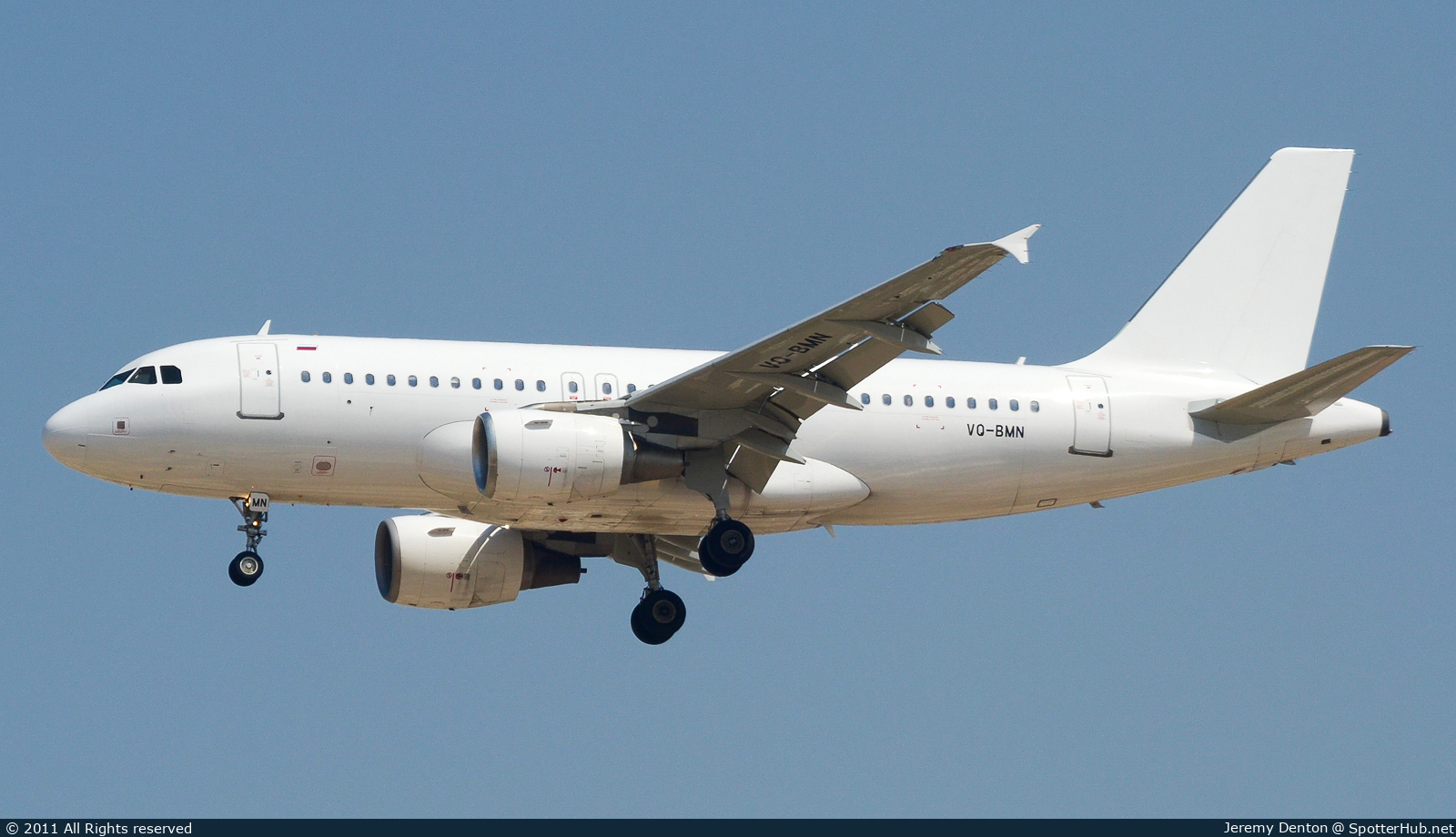 Photo of VQ-BMN - Airbus A319-111 operated by SkyExpress