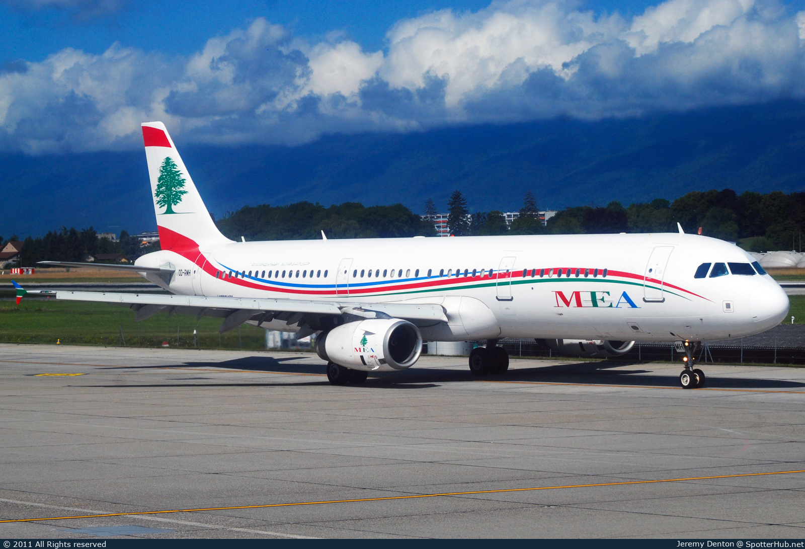 Photo of OD-RMH - Airbus A321-231 operated by MEA Middle East Airlines