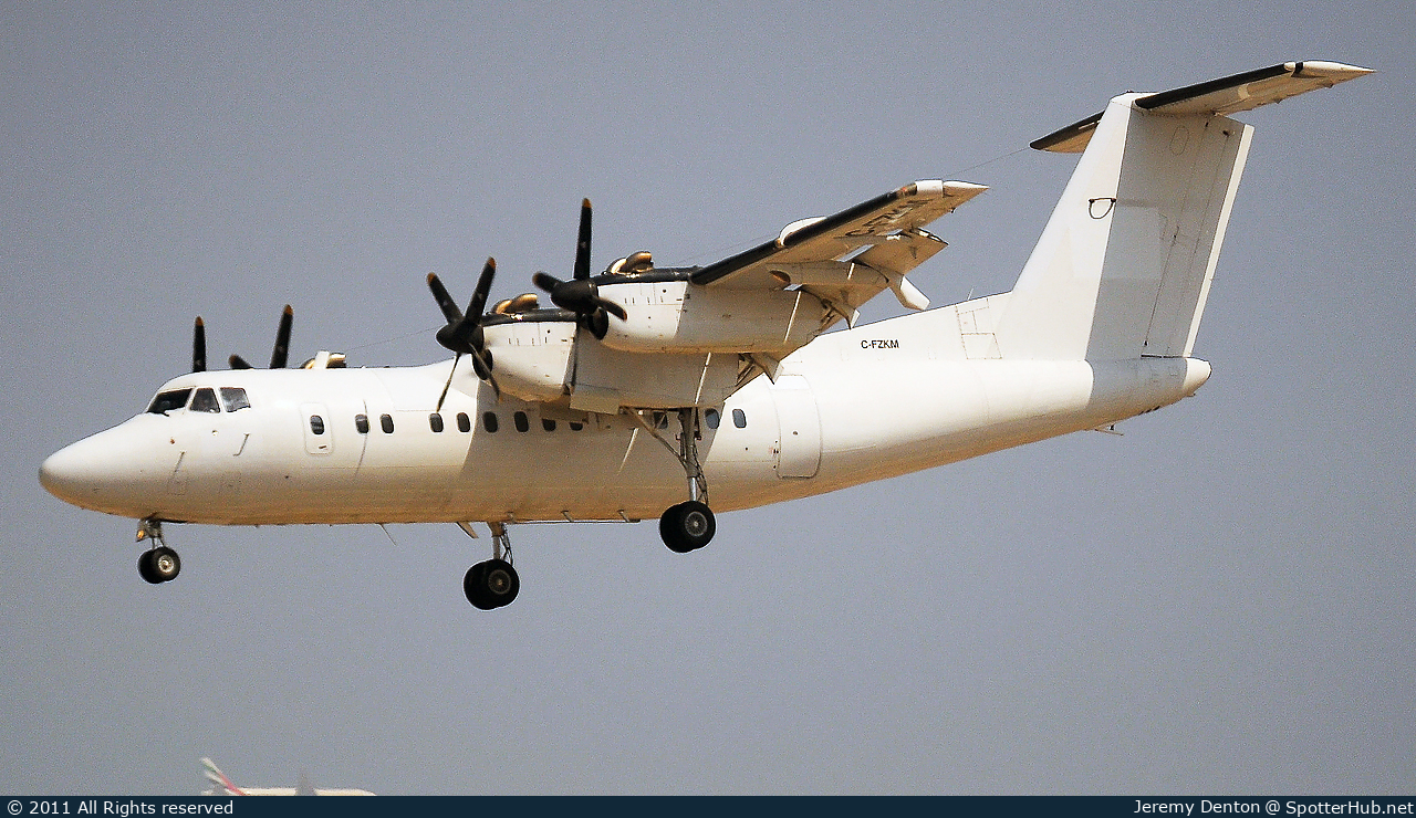 Photo of C-FZKM - De Havilland Canada DHC-7-102 operated by United Nations Humanitarian Air Service (opb Voyageur Airways)
