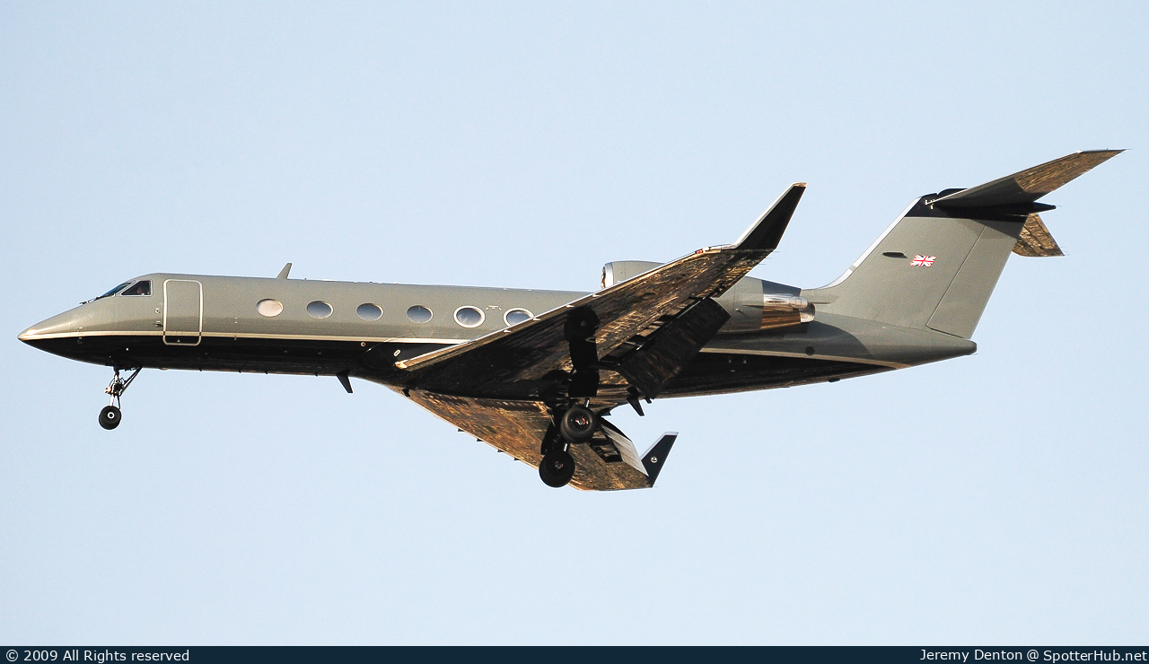 Photo of G-MATF - Gulfstream GIV operated by Gama Aviation UK