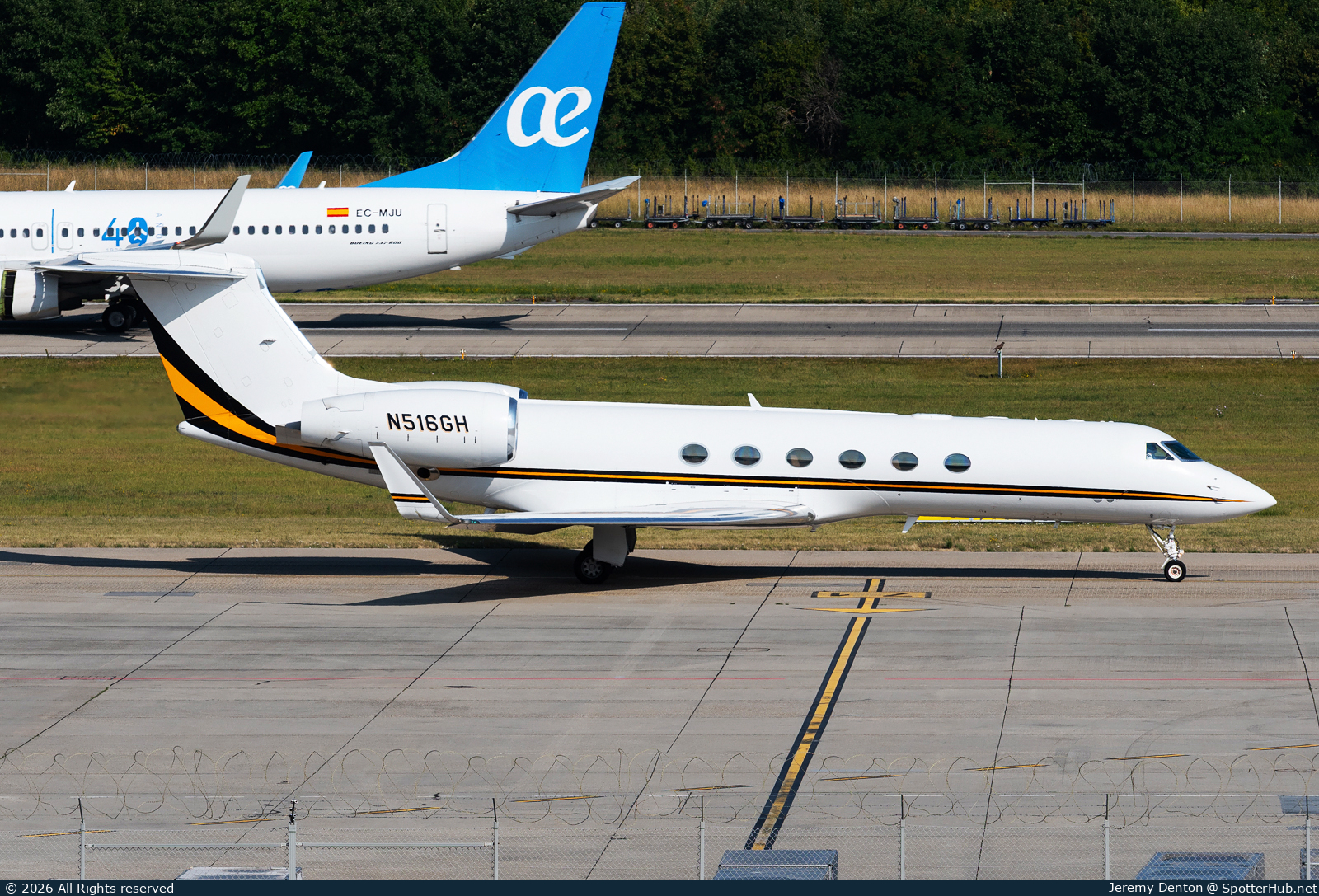 Photo of N516GH - Gulfstream GV operated by Global Air Charters