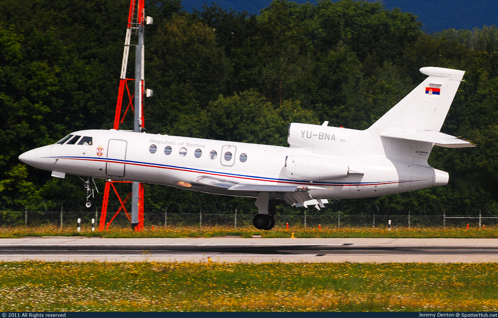 Photo of YU-BNA - Dassault Falcon 50 operated by Government of Serbia