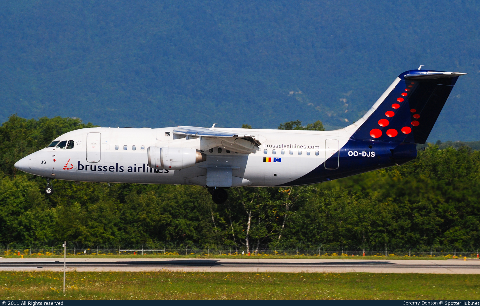 Photo of OO-DJS - British Aerospace Avro RJ85 operated by Brussels Airlines