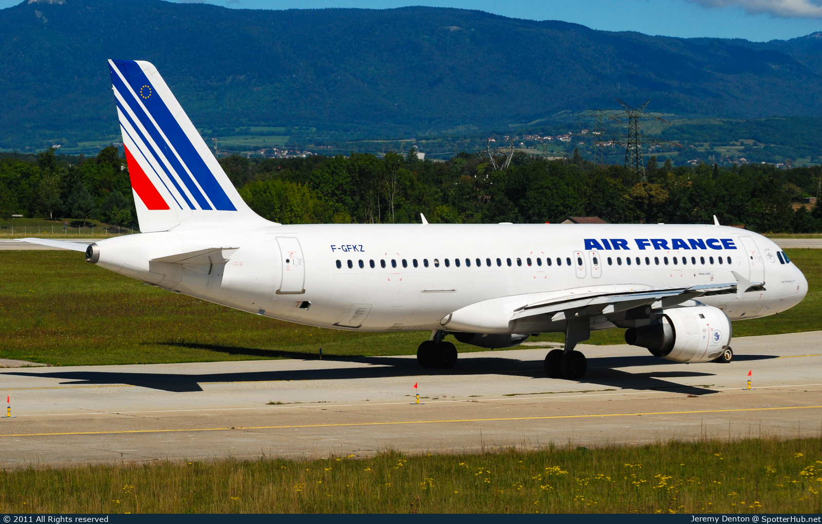 Photo of F-GFKZ - Airbus A320-211 operated by Air France