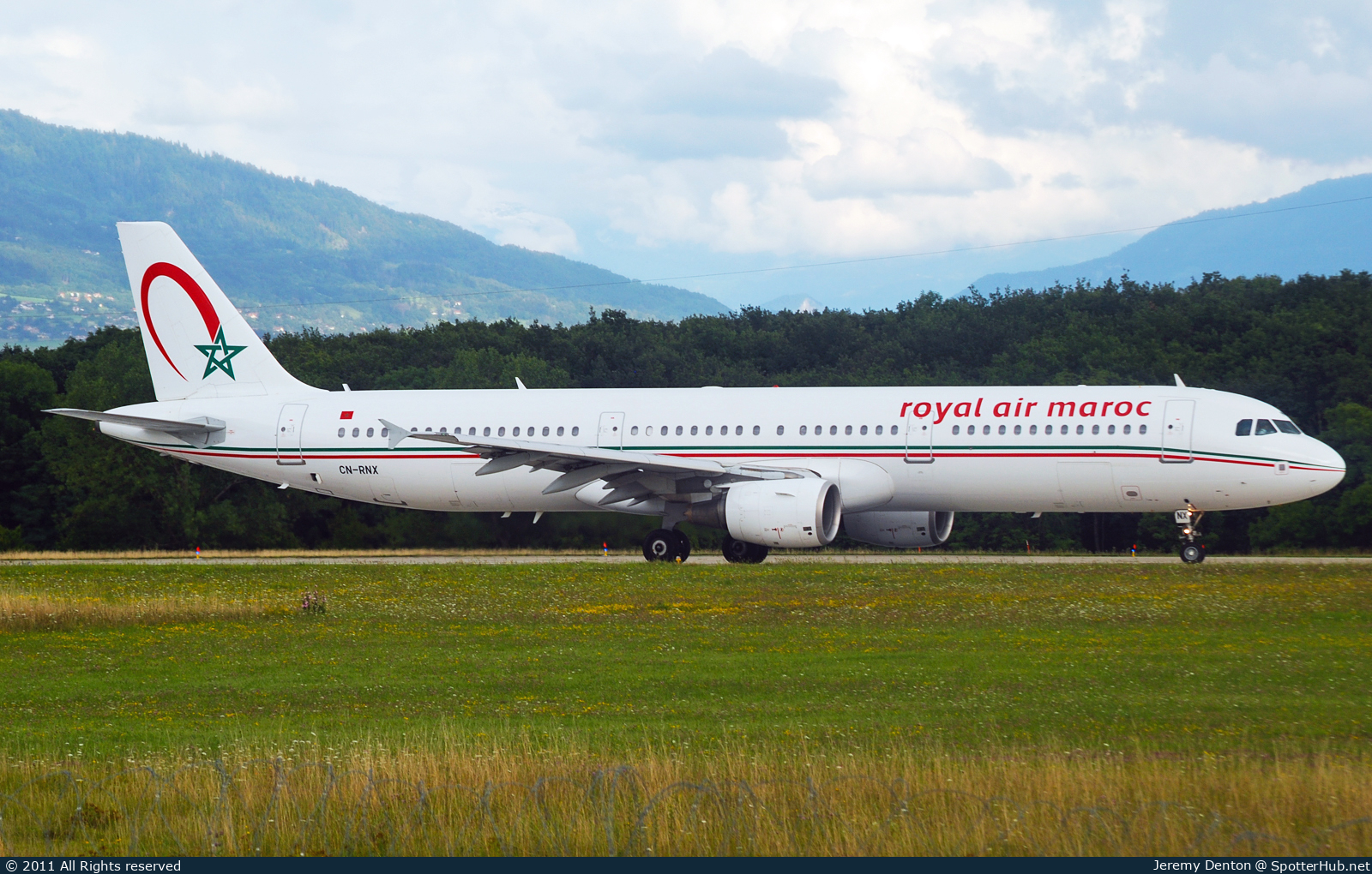 Photo of CN-RNX - Airbus A321-211 operated by Royal Air Maroc