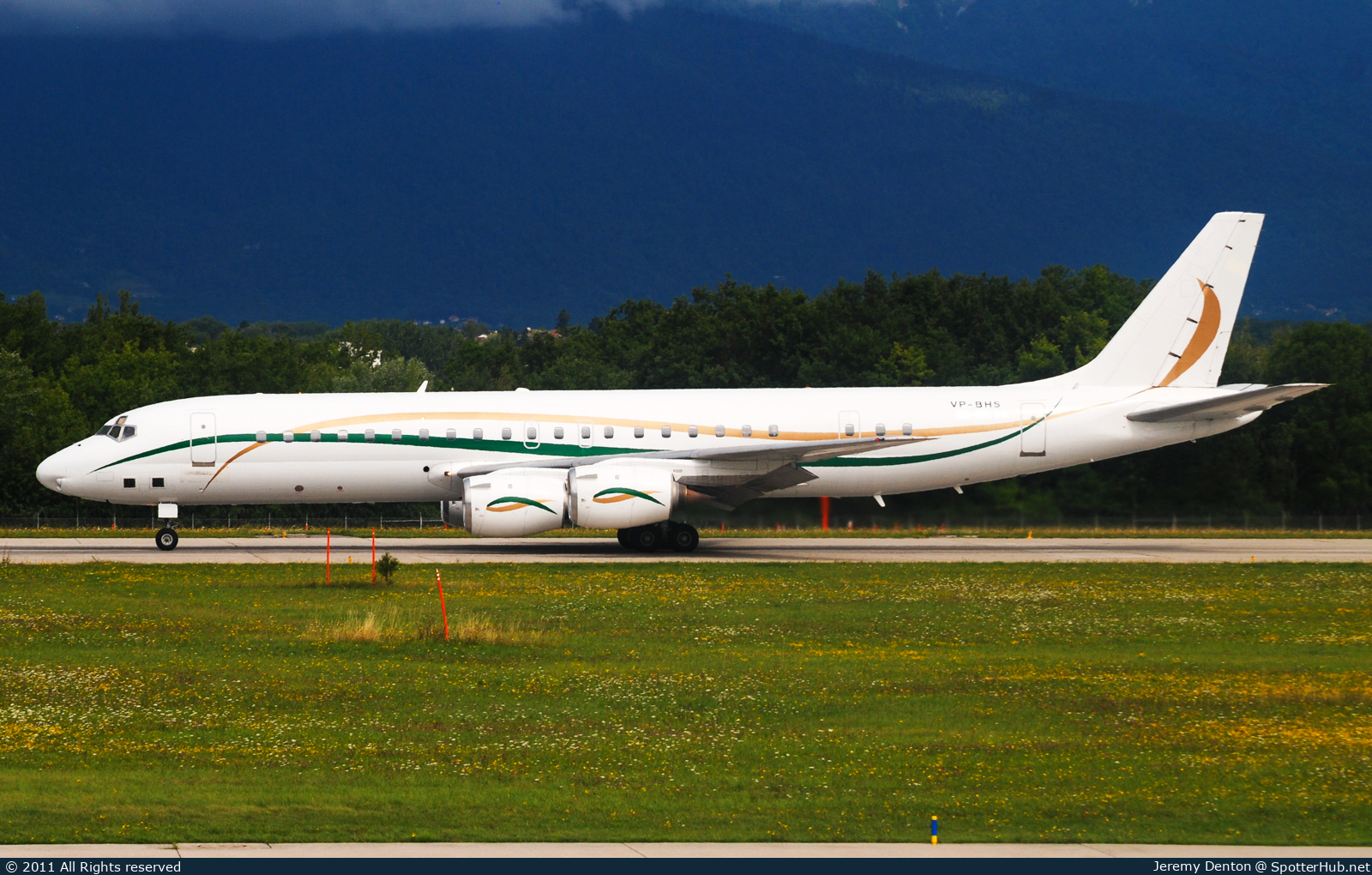 Photo of VP-BHS - Douglas DC-8-72H operated by Brisair