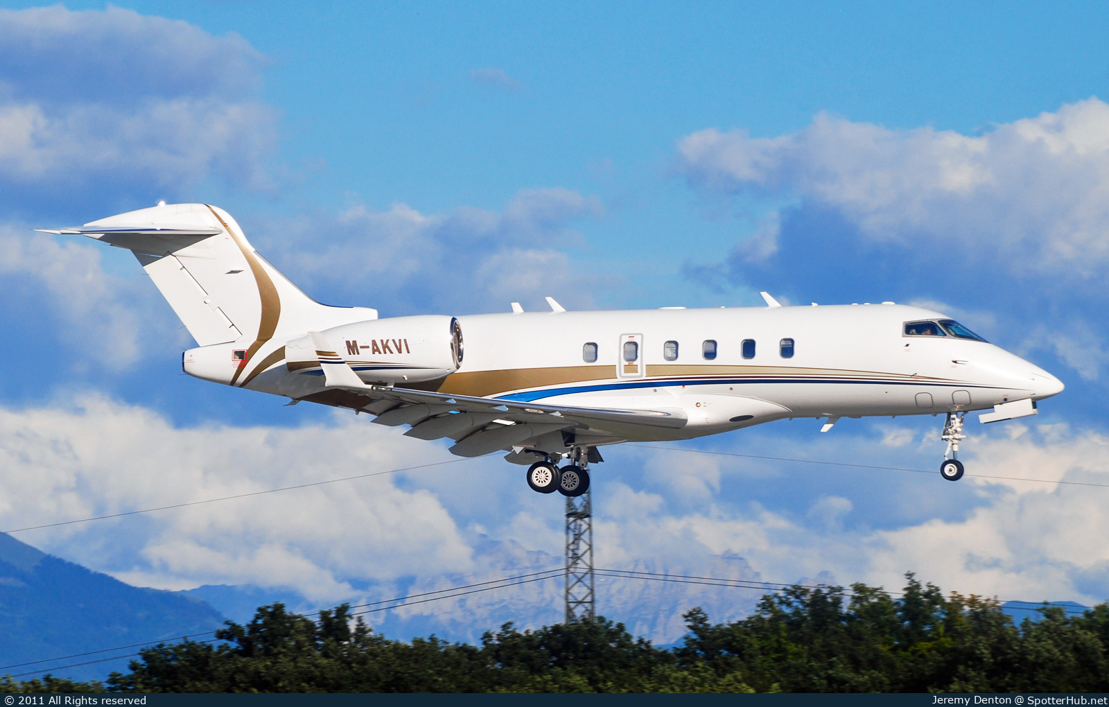 Photo of M-AKVI - Bombardier Challenger 300 operated by Private