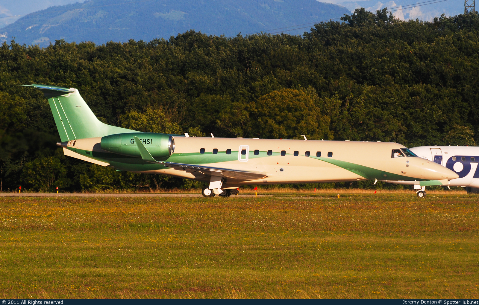 Photo of G-SHSI - Embraer Legacy 600 operated by TAG Aviation UK