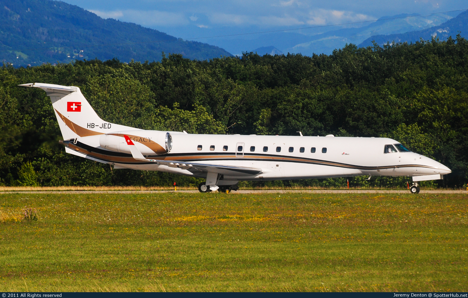 Photo of HB-JED - Embraer Legacy 600 operated by Nomad Aviation