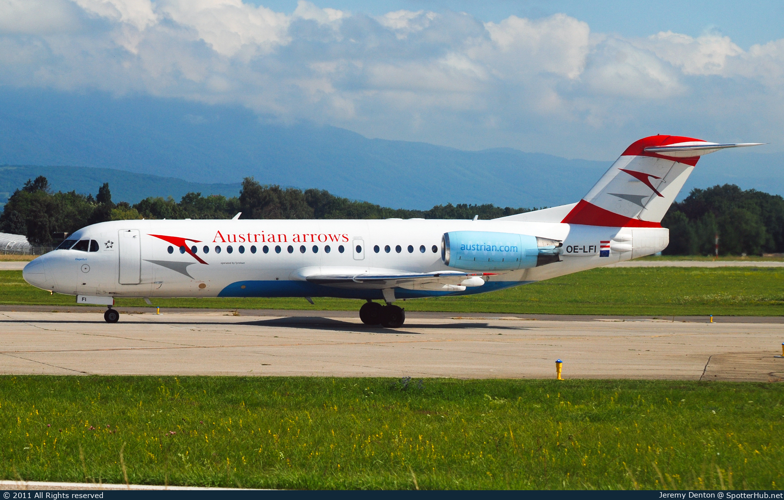 Photo of OE-LFI - Fokker 70 operated by Austrian Arrows (opb Tyrolean Airways)