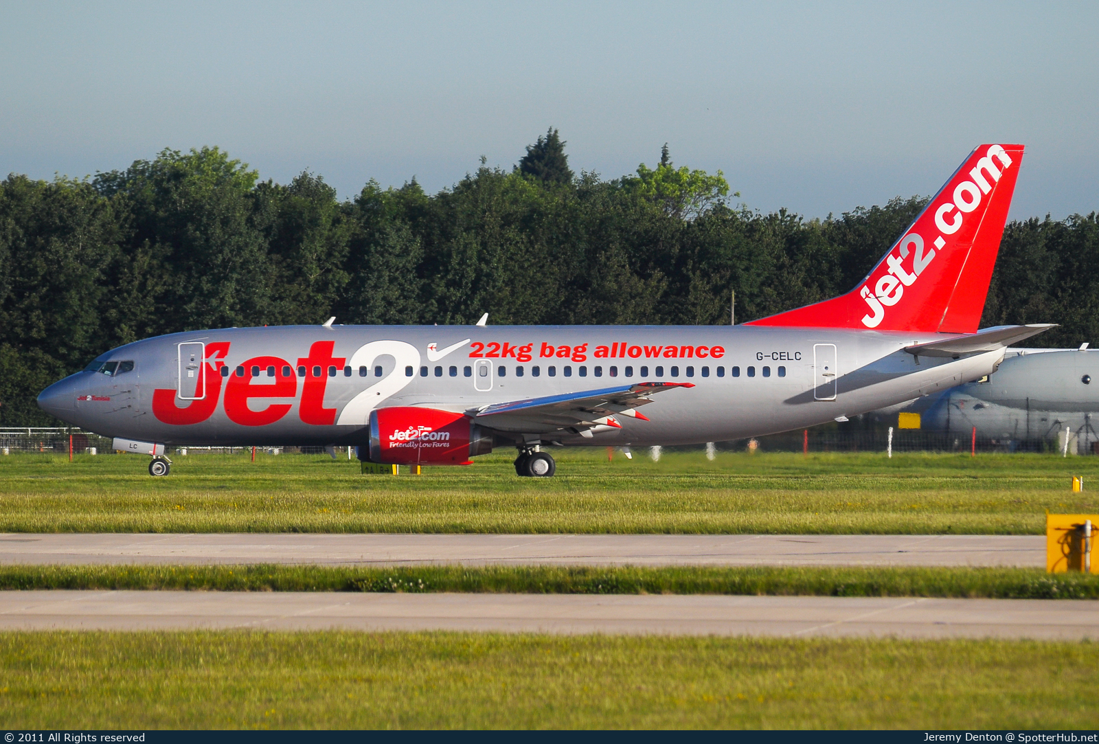 Photo of G-CELC - Boeing 737-33A operated by Jet2