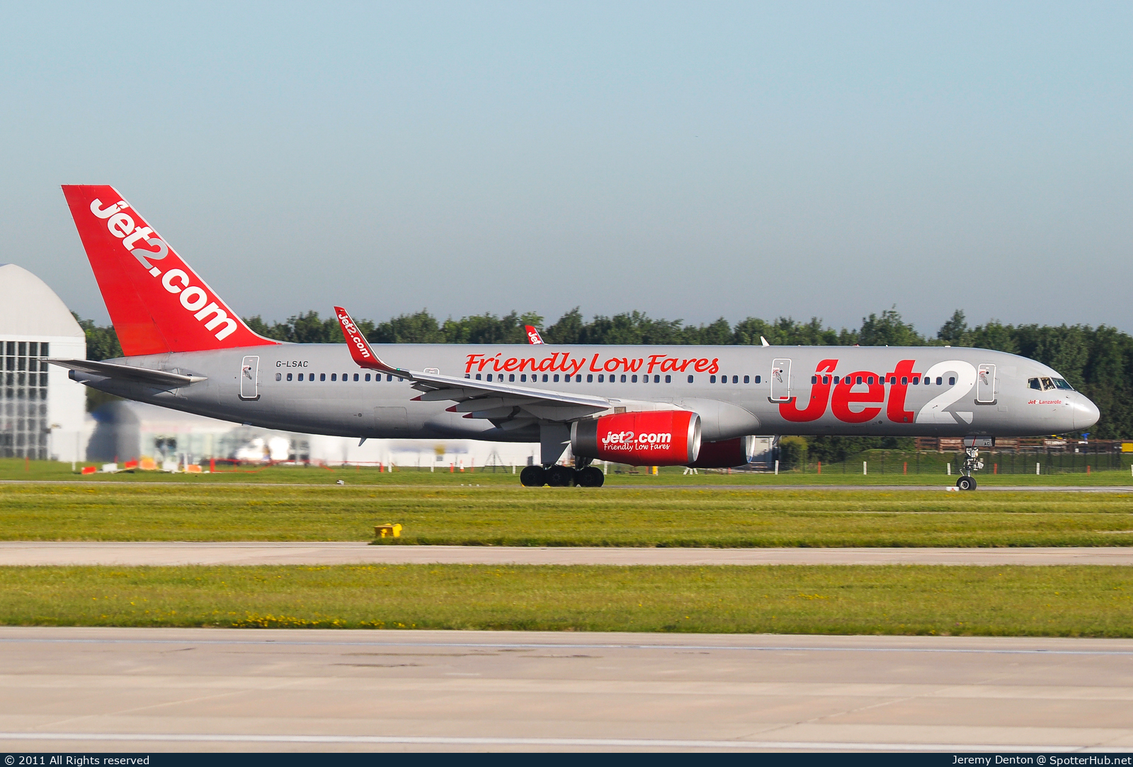 Photo of G-LSAC - Boeing 757-23A operated by Jet2