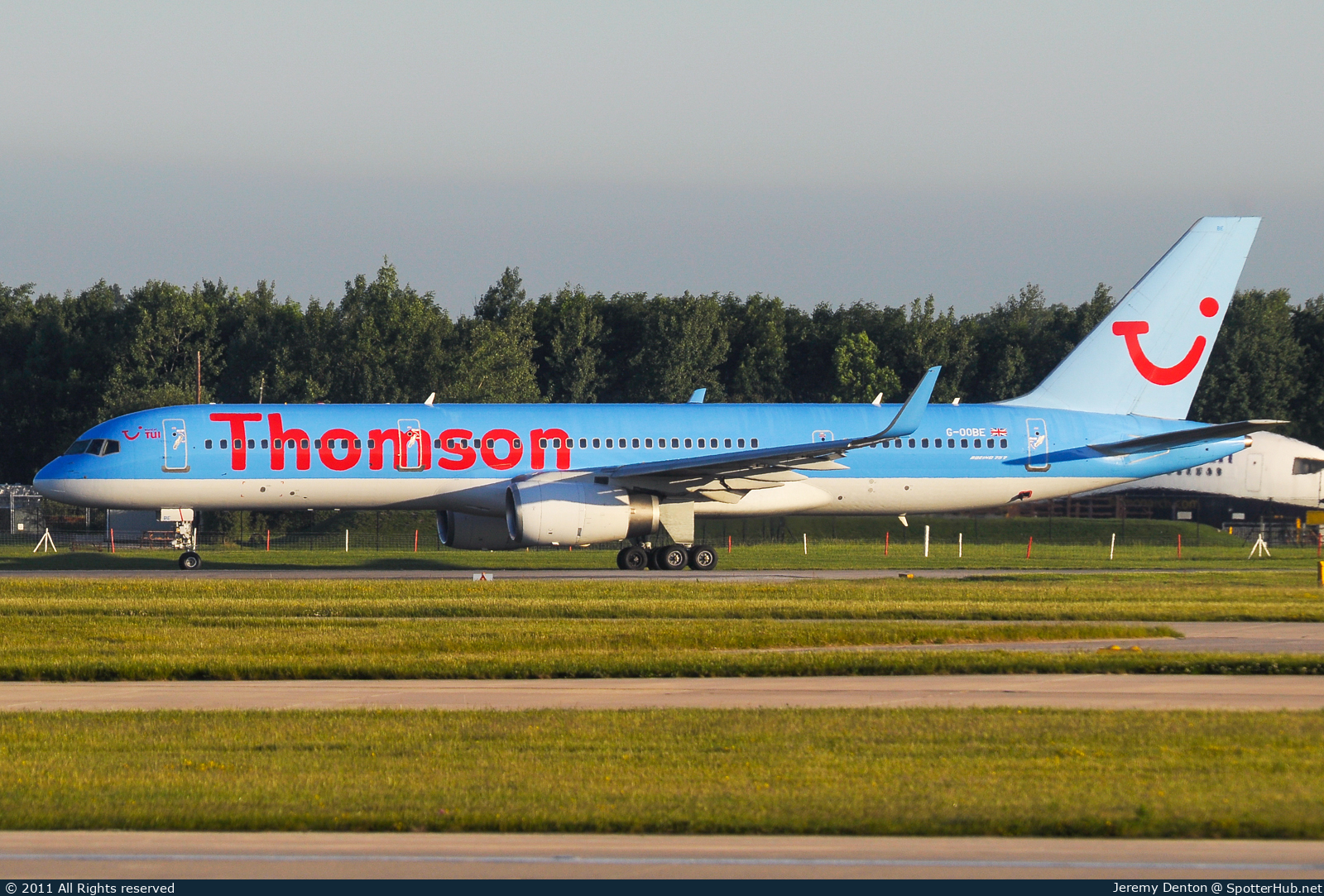 Photo of G-OOBE - Boeing 757-28A operated by Thomson Airways