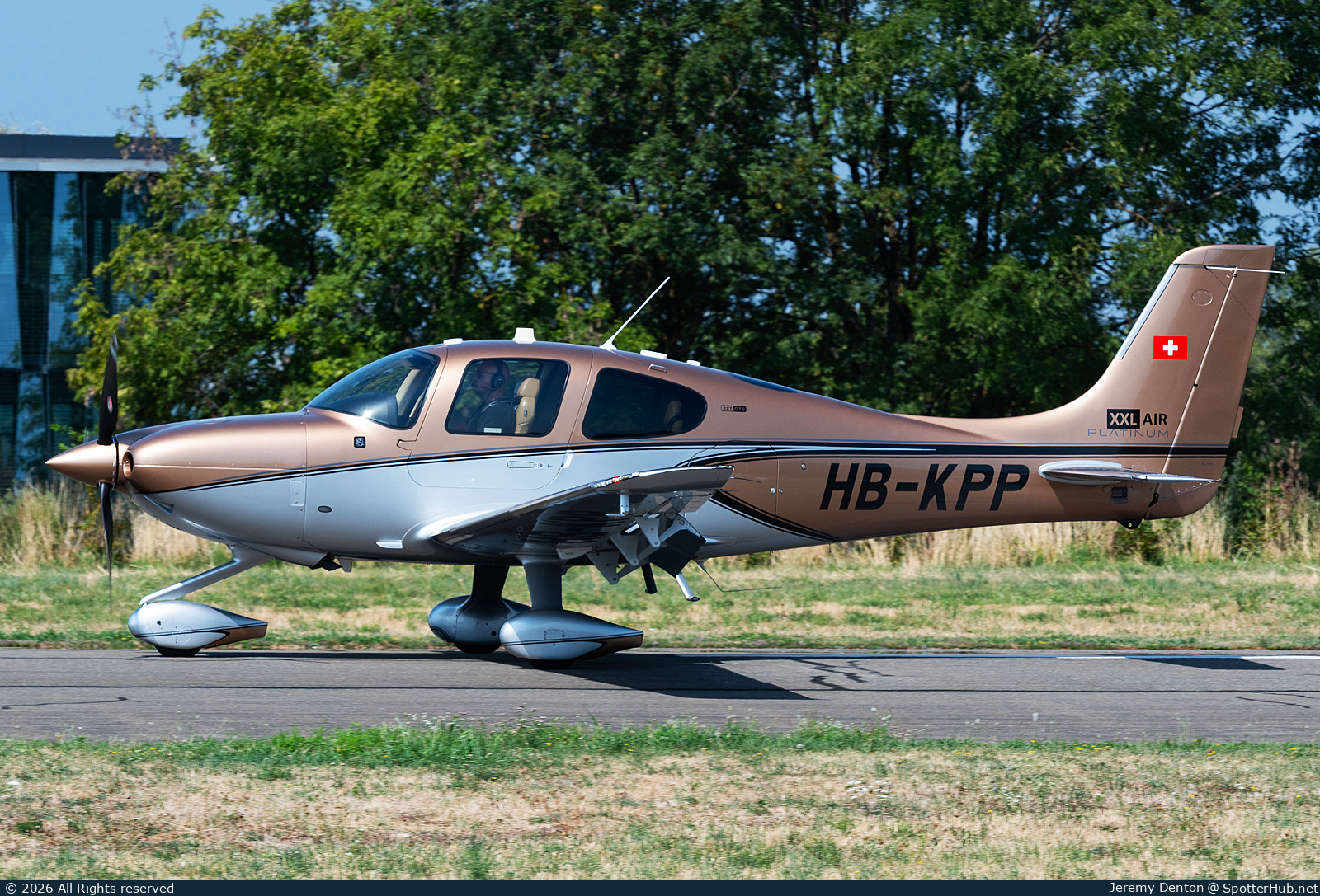 Photo of HB-KPP - Cirrus SR22T G6 GTS operated by Private