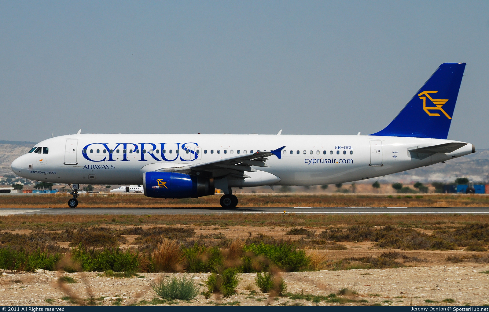Photo of 5B-DCL - Airbus A320-232 operated by Cyprus Airways