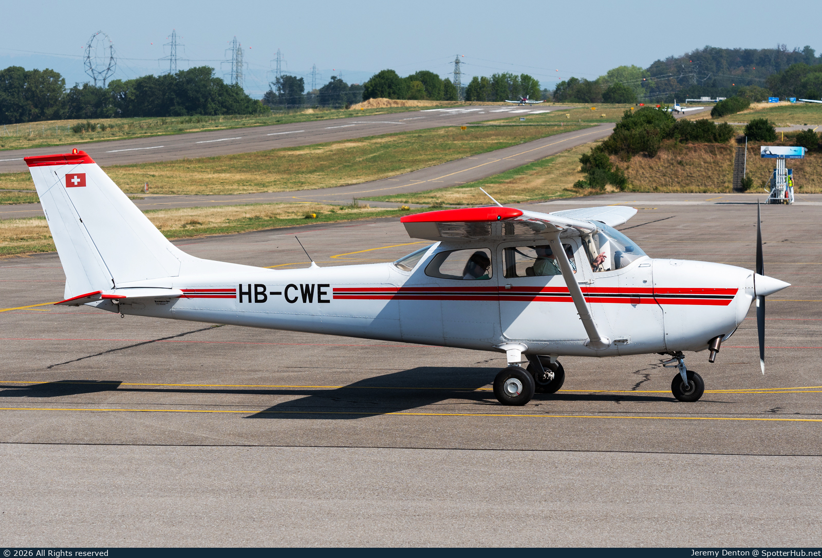 Photo of HB-CWE - Reims-Cessna F172L Skyhawk operated by Fluggruppe Reichenbach